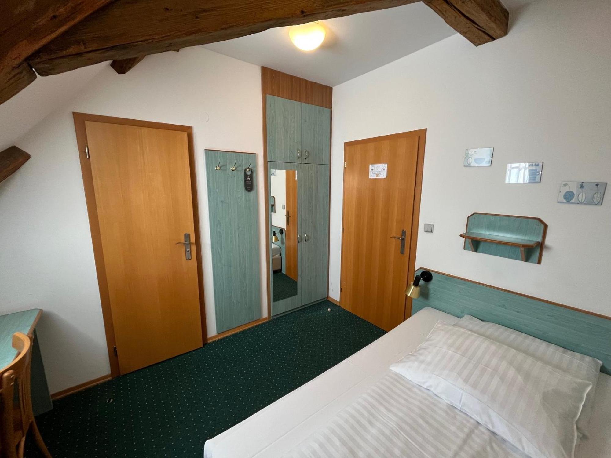 Adalbert Ecohotel Praha Eksteriør bilde
