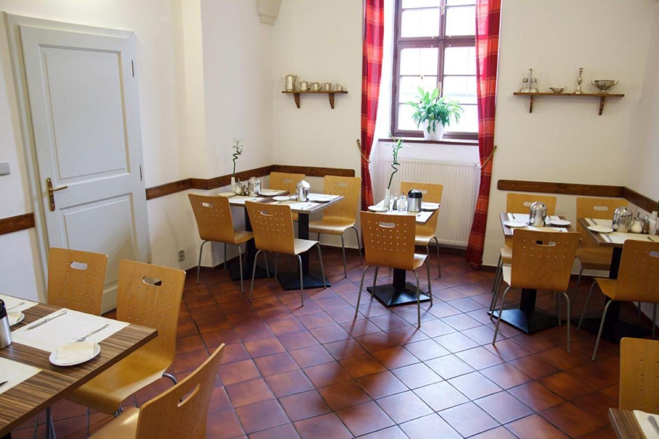 Adalbert Ecohotel Praha Eksteriør bilde