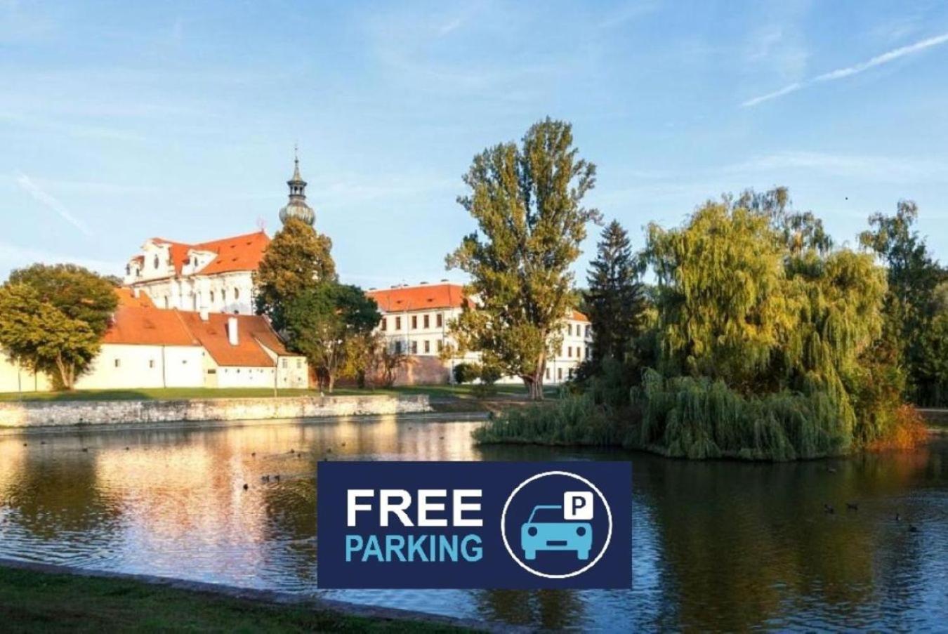 Adalbert Ecohotel Praha Eksteriør bilde